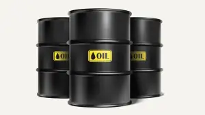 হঠাৎ তেলের দামে বড় পতন, কমল যত টাকা