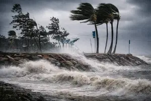 আজকেই যে ১০ অঞ্চলে ৬০ কিলোমিটার বেগে ঝড়ের শঙ্কা