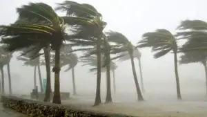 ১৩ অঞ্চলে ৬০ কিমি বেগে ঝড়ের আভাস