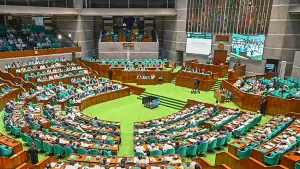 সংসদে বললেন ‘সব এমপিদের হাত কাটা যাচ্ছে, বিষয় টা দেখা দরকার’
