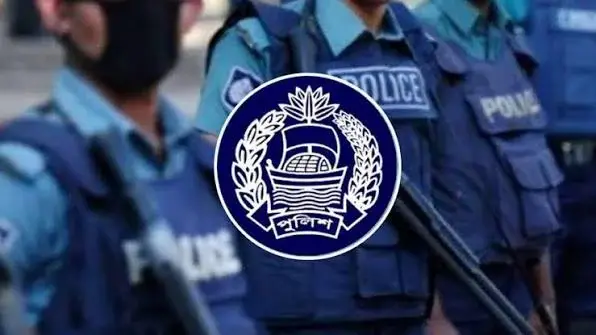 নতুন পোষাকে ফিরলো পুলিশ-পেল যে রঙের ইউনিফর্ম