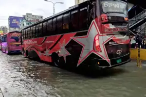 ভোর থেকেই ঢাকায় বৃষ্টি, জলাবদ্ধতায় হতে পারে যেসব এলাকায়