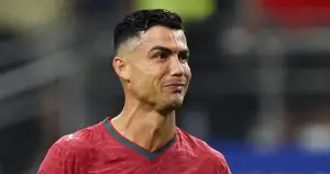 অবিশ্বাস্য জয়েও যেকারণে ড্রেসিংরুমে ফুঁপিয়ে কাঁদলেন রোনালদো