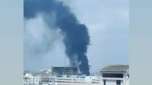 রাজধানীর একটি ভবনে আগুন, নিয়ন্ত্রণে ৩ ইউনিট