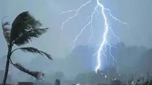 রাজধানীসহ ৪ জেলায় বজ্রসহ বৃষ্টির পূর্বাভাস