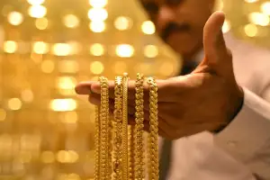 ১৬ সেপ্টেম্বর Gold Price: জানুন আজ ২২ ক্যারেট সোনার ভরি কত