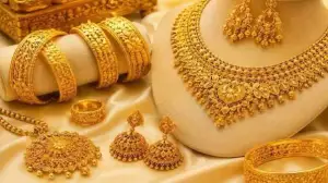 আজ দেশের বাজারে যে দামে বিক্রি হচ্ছে সোনা