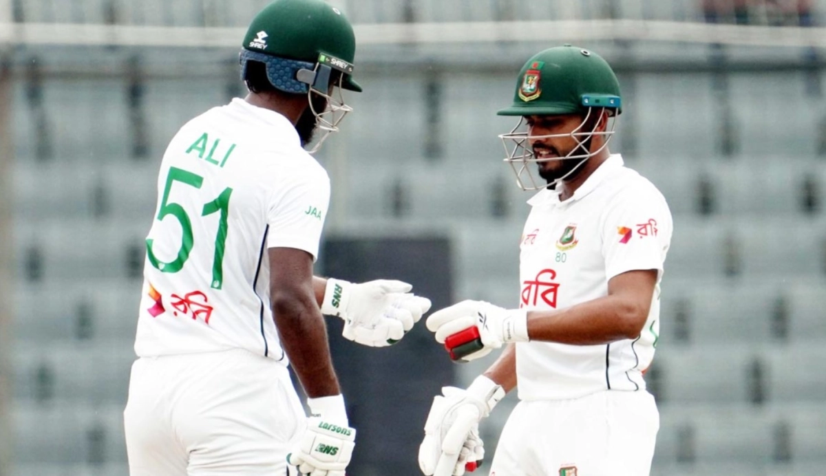 ‘দানা’র কবলে ঢাকা টেস্ট ৩য় দিনের খেলা শেষ হলো, দেখেনিন সর্বশেষ স্কোর