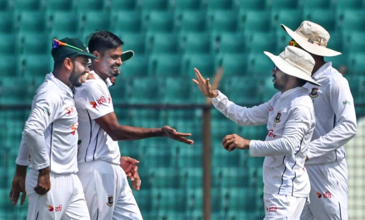 বাংলাদেশকে রান বন্যায় ডুবিয়ে মধ্যাহ্ন বিরতিতে দঃ আফ্রিকা, দেখেনিন সর্বশেষ স্কোর