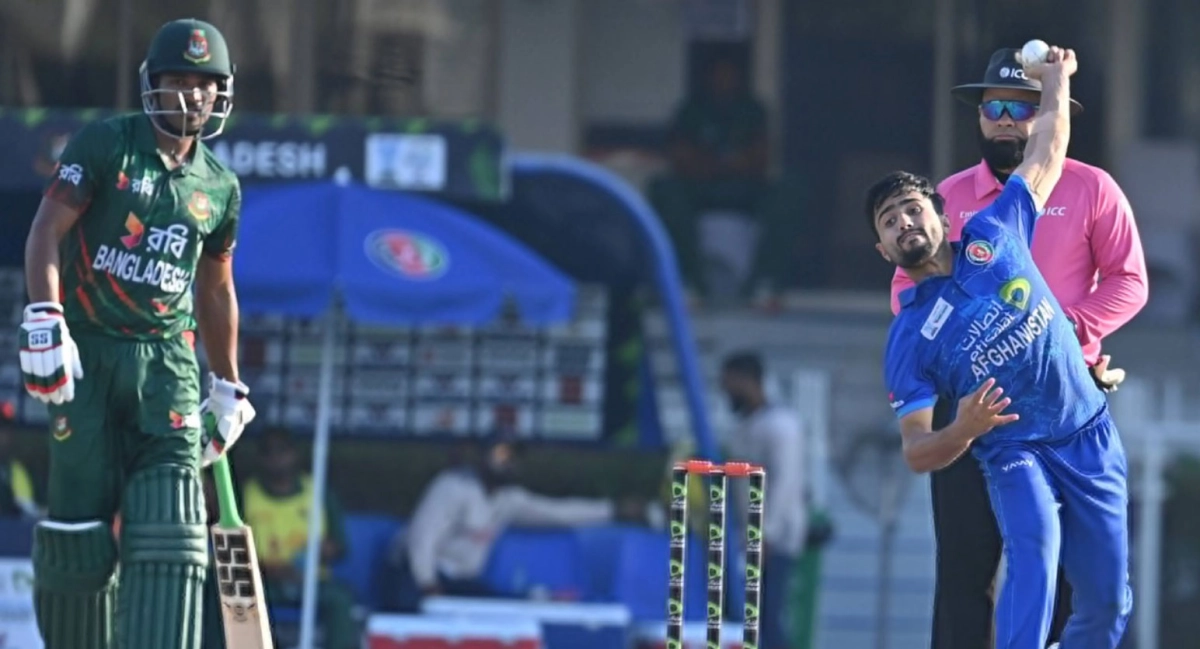 টানা উইকেট হারিয়ে চরম ব্যাকফুটে বাংলাদেশ, দেখেনিন সর্বশেষ রান স্কোর