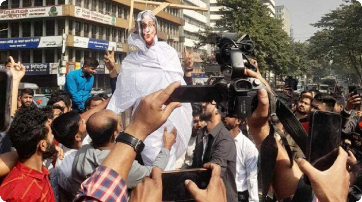 কারওয়ান বাজারে থমথমে অবস্থা ঘটলো অবিশ্বাস্য ঘটনা