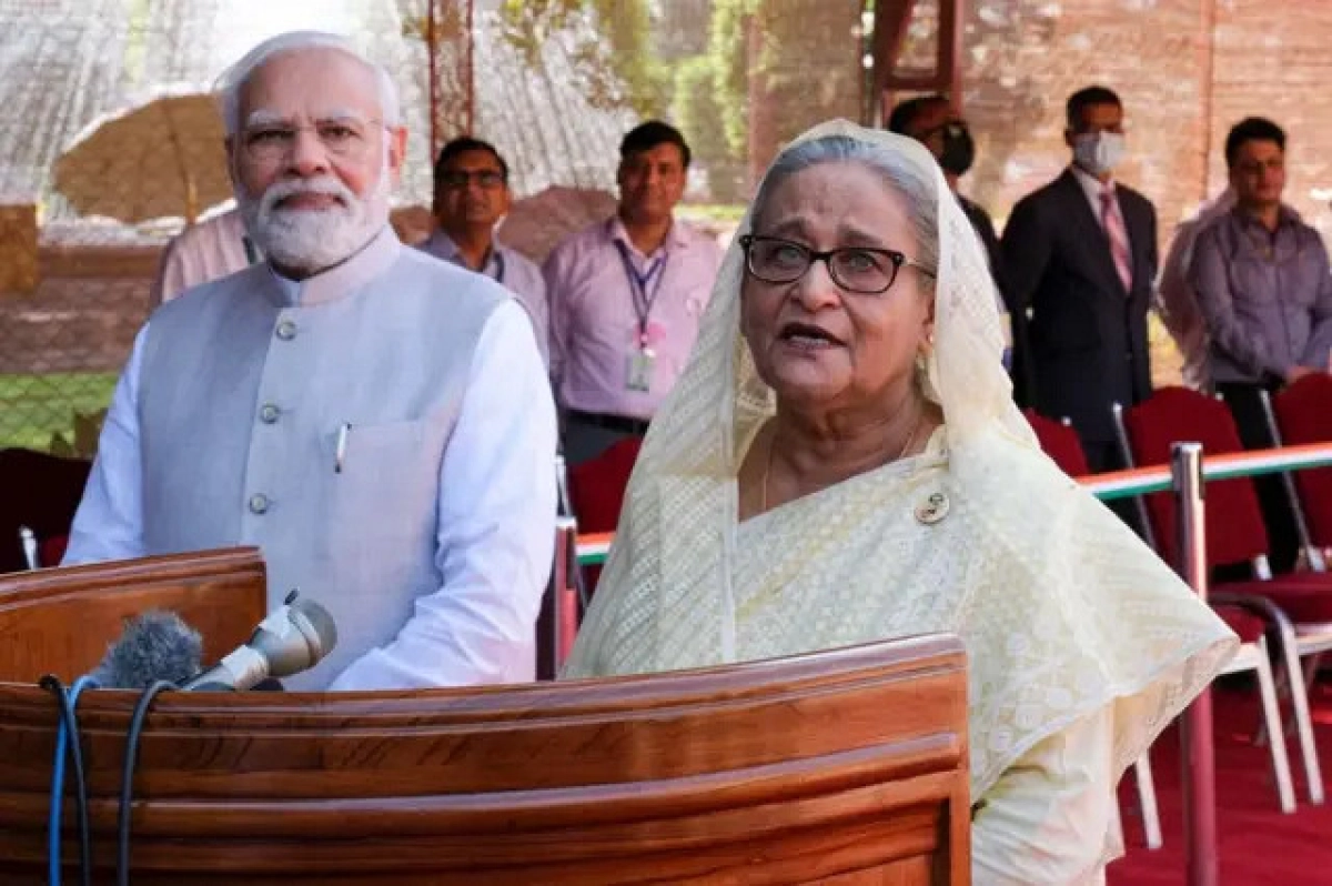 ভারতে প্রকাশ্যে শেখ হাসিনা, বেরিয়ে এলো আসল সত্য খবর