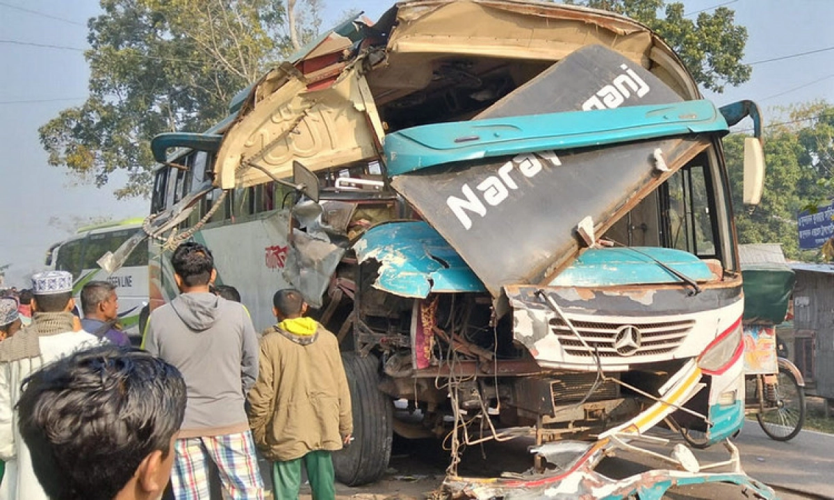 এইমাত্র পাওয়া: মুখোমুখি সং ঘ র্ষ, নিহত ১, আহত ৭ জন