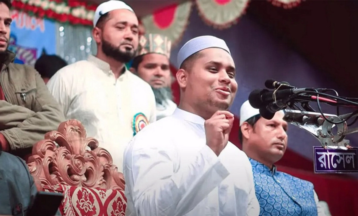 হাসনাত আব্দুল্লাহর প্রথম ওয়াজ মাহফিল, সারা দেশে আলোচনার ঝড়