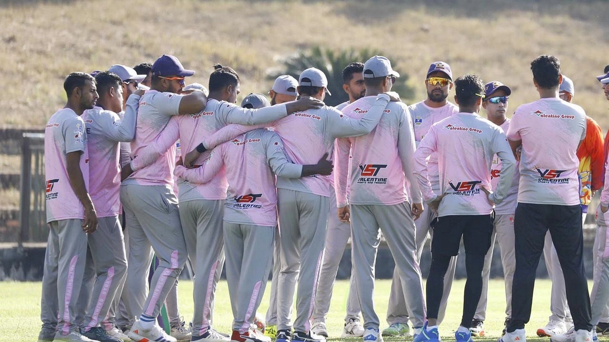 রাজশাহী টিম নিয়ে বিতর্ক: মাঠ থেকে টিম হোটেলের অন্দরে উত্তাপ