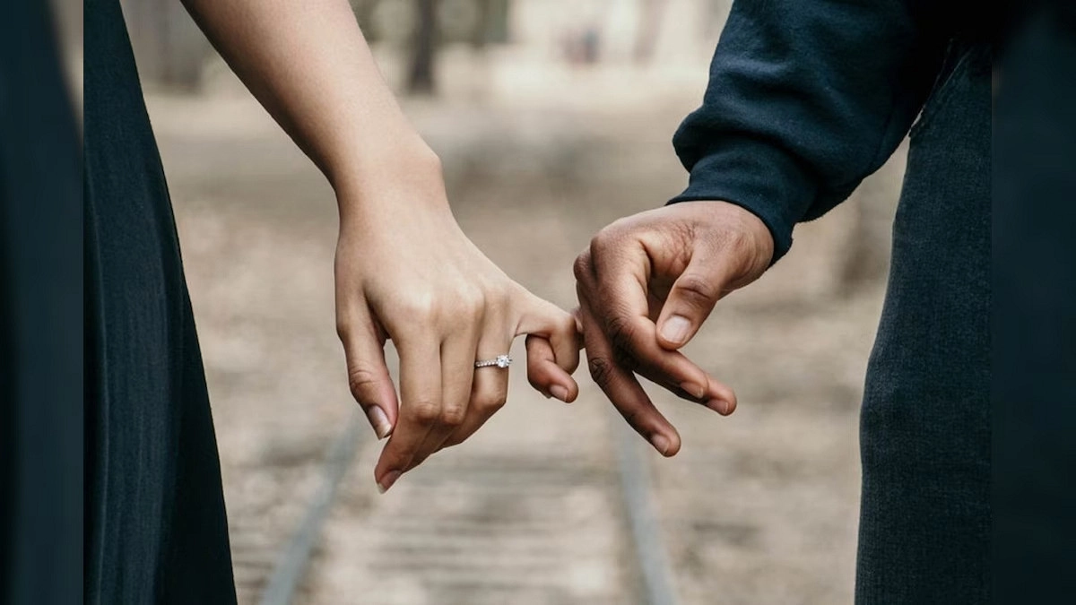 আজ প্রিয়জনকে কথা দেওয়ার দিন