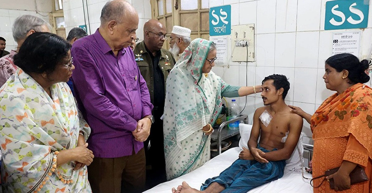 জুলাই আন্দোলনের আহতদের চিকিৎসা বন্ধের নির্দেশ দেন হাসিনা