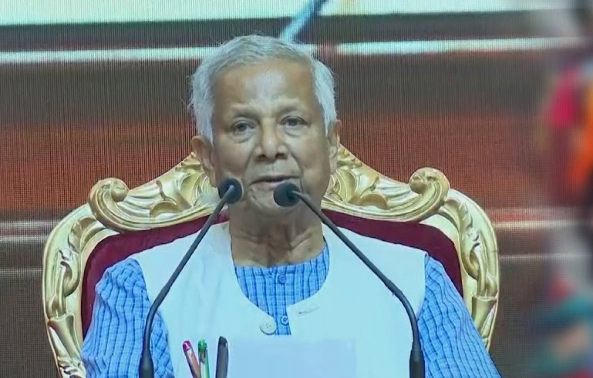 পুলিশকে প্রধান উপদেষ্টার কঠোর বার্তা: “নির্বাচন হোক নিরপেক্ষ ও শান্তিপূর্ণ”
