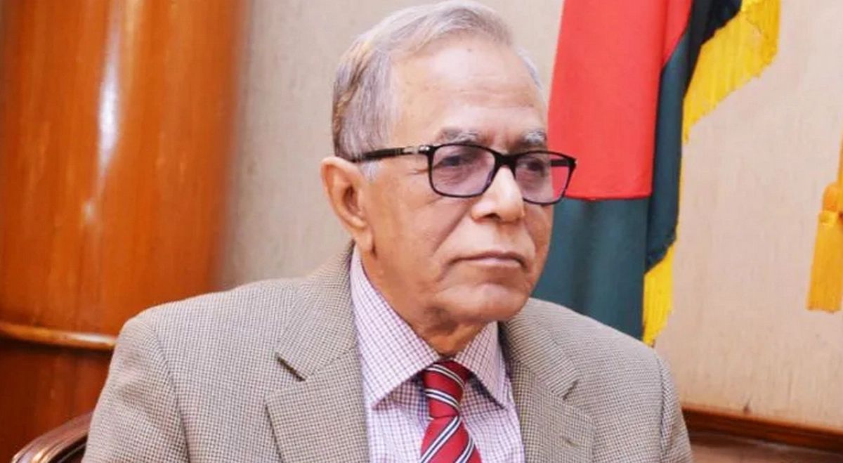 গোপনে দেশ ছাড়লেন সাবেক রাষ্ট্রপতি মো. আবদুল হামিদ
