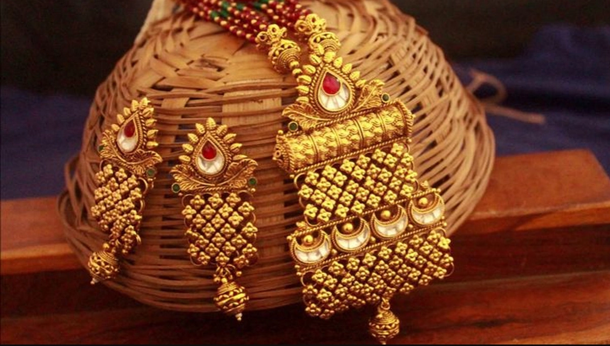 আবারও বাড়ল সোনার দাম, বিশ্ববাজারের সঙ্গে তাল মেলালো দেশ
