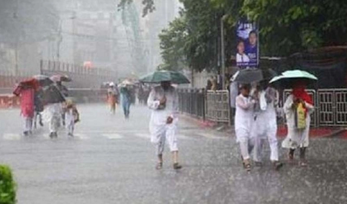 সারা দেশে টানা বৃষ্টি, ঈদেও অব্যাহত থাকতে পারে
