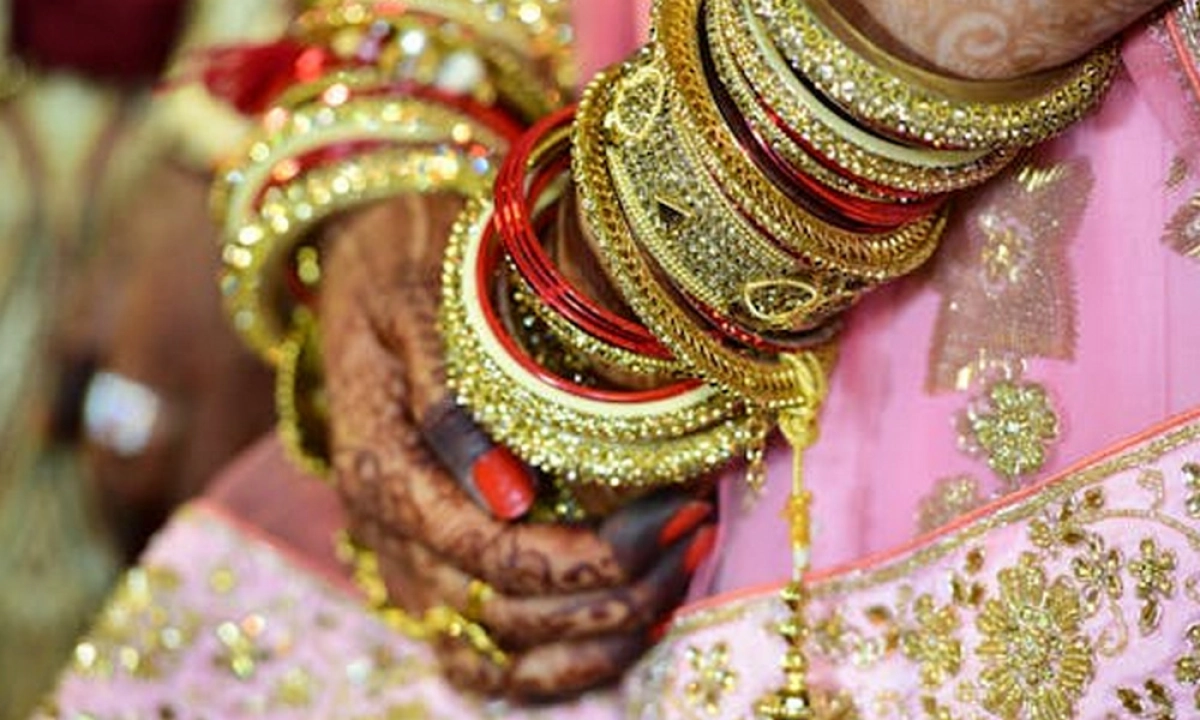 বাংলাদেশের বাজারে আজ ১ ভরি সোনার দাম