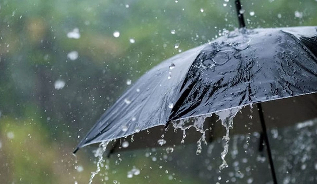 বাংলাদেশে বৃষ্টির আমেজ: দীর্ঘ তাপপ্রবাহ শেষে স্বস্তির বার্তা