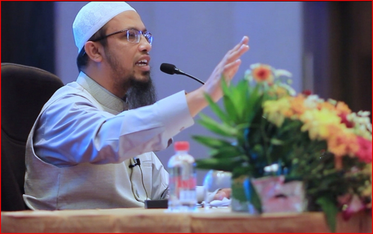 ঘরে কুরআন খোলা থাকলে স্বামী-স্ত্রীর সহবাস কি জায়েজ! ইসলামি দৃষ্টিভঙ্গি কী বলে