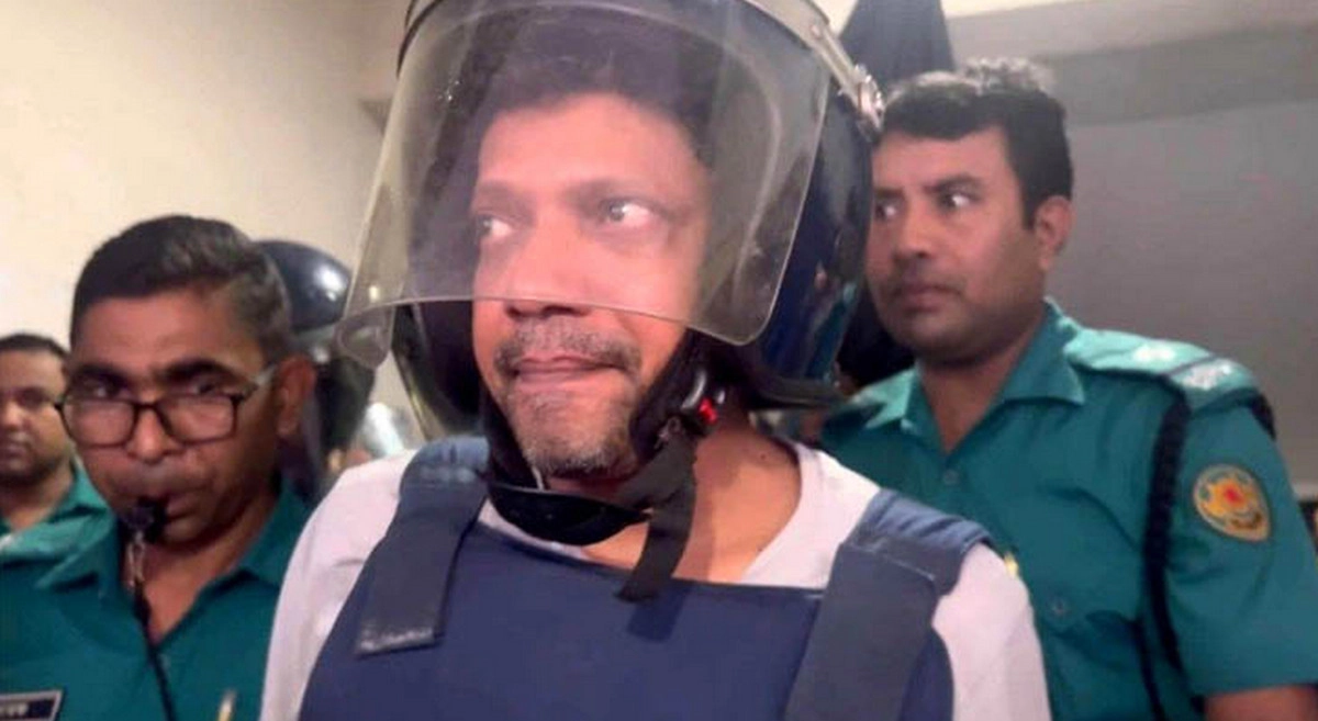 আদালতে আবেগে ভেঙে পড়লেন পলক, যা জানালেন আইনজীবী