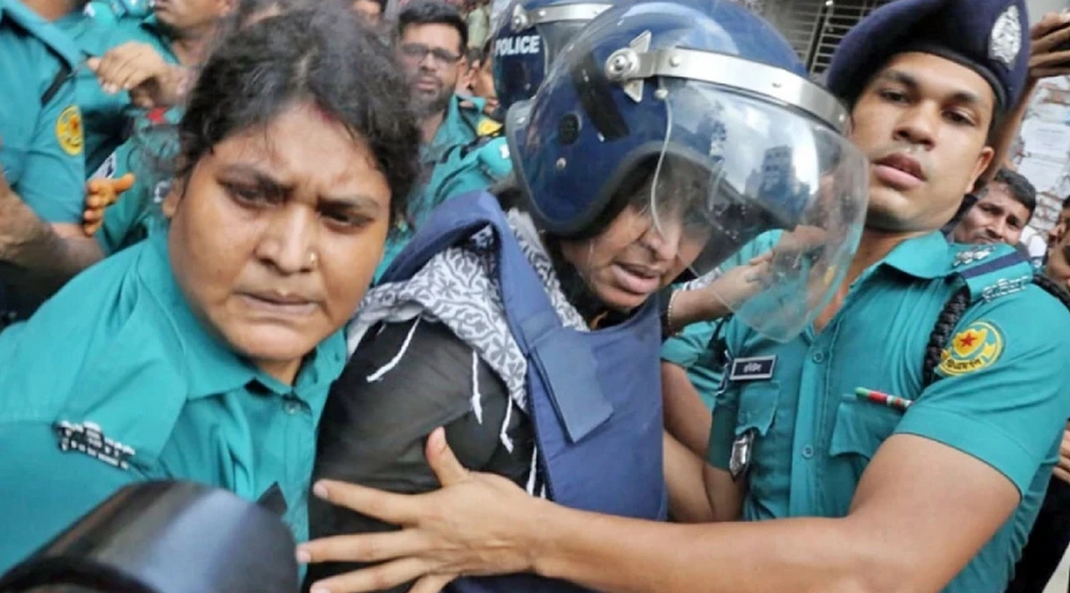 তসবিহ হাতে আদালতে দীপু মনি, ছাত্র আন্দোলনের মামলায় গ্রেপ্তার দেখানো হলো