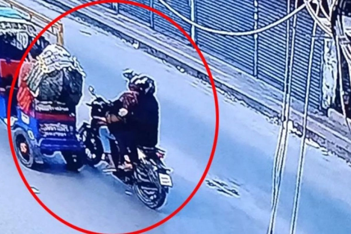 হাদিকে হ’ত্যাচেষ্টা: যেভাবে দেশ ত্যাগ করল ২ শু’টার