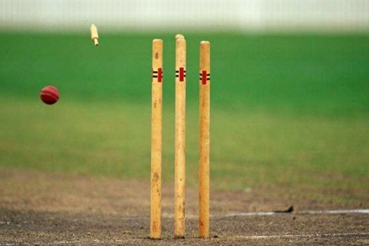 এক ওভারে পাঁচ উইকেট-আন্তর্জাতিক টি-টোয়েন্টিতে অনন্য বিশ্বরেকর্ড