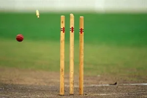 এক ওভারে পাঁচ উইকেট-আন্তর্জাতিক টি-টোয়েন্টিতে অনন্য বিশ্বরেকর্ড