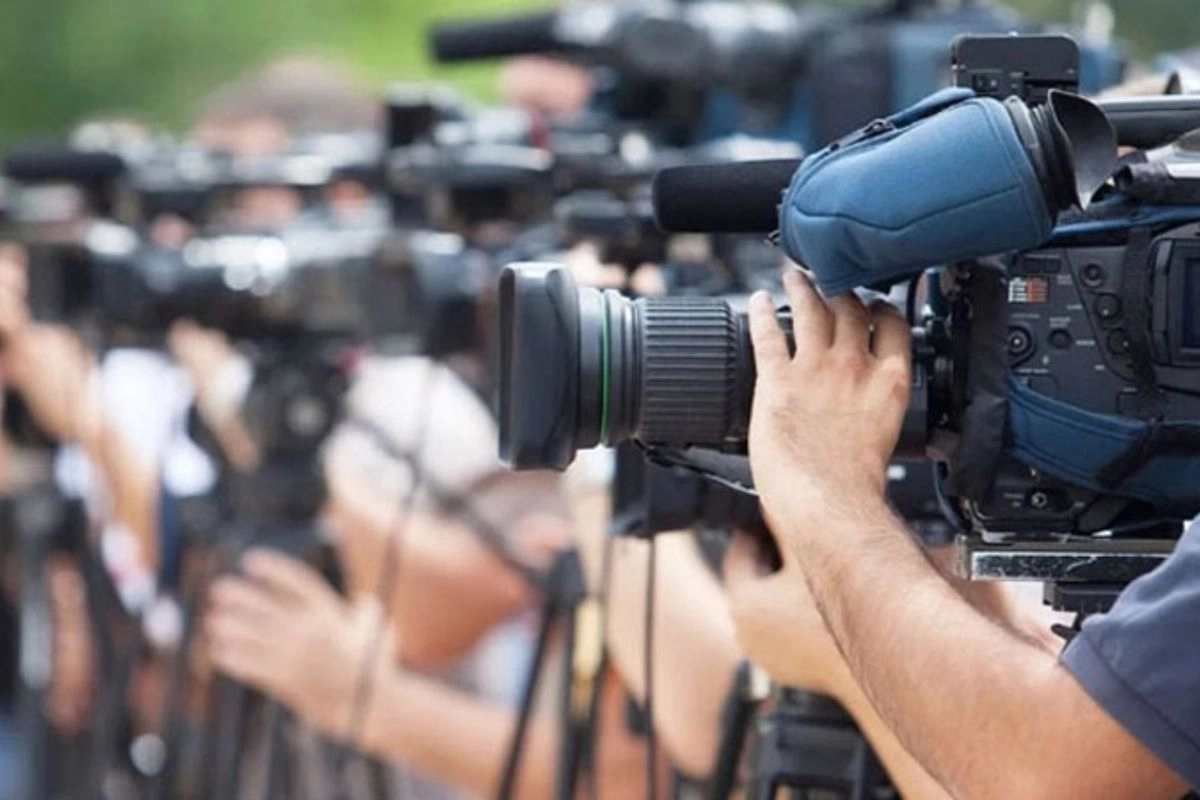 সাংবাদিকতা-মিডিয়ায় ক্যারিয়ারের সুযোগ: বেতন ৪০ হাজার পর্যন্ত-আবেদন করবেন যেভাবে