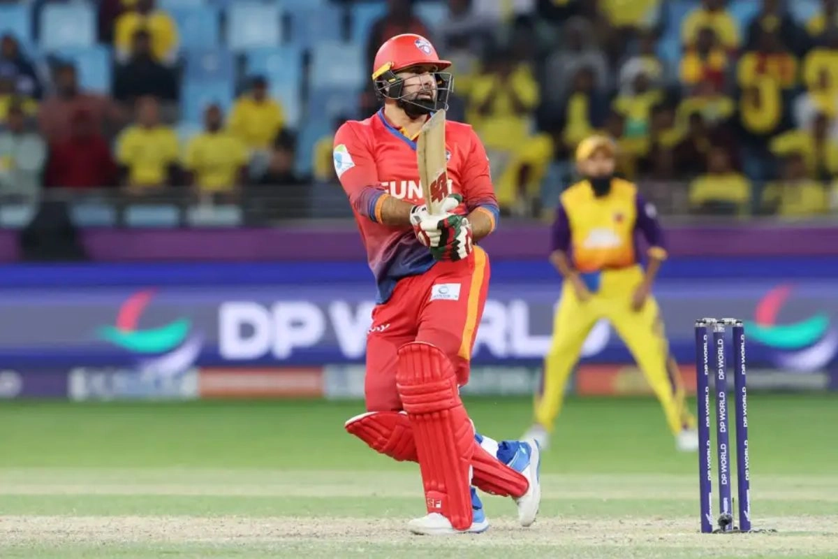 শারজাহ ওয়ারিয়র্স বনাম দুবাই ক্যাপিটালস: ব্যাটিংয়ে মুস্তাফিজরা-দেখুন সরাসরি(LIVE)