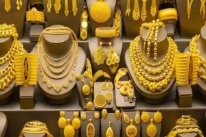 স্বর্ণের বাজারে আ’গুন: ইতিহাসে প্রথমবার এতো বেড়েছে দাম