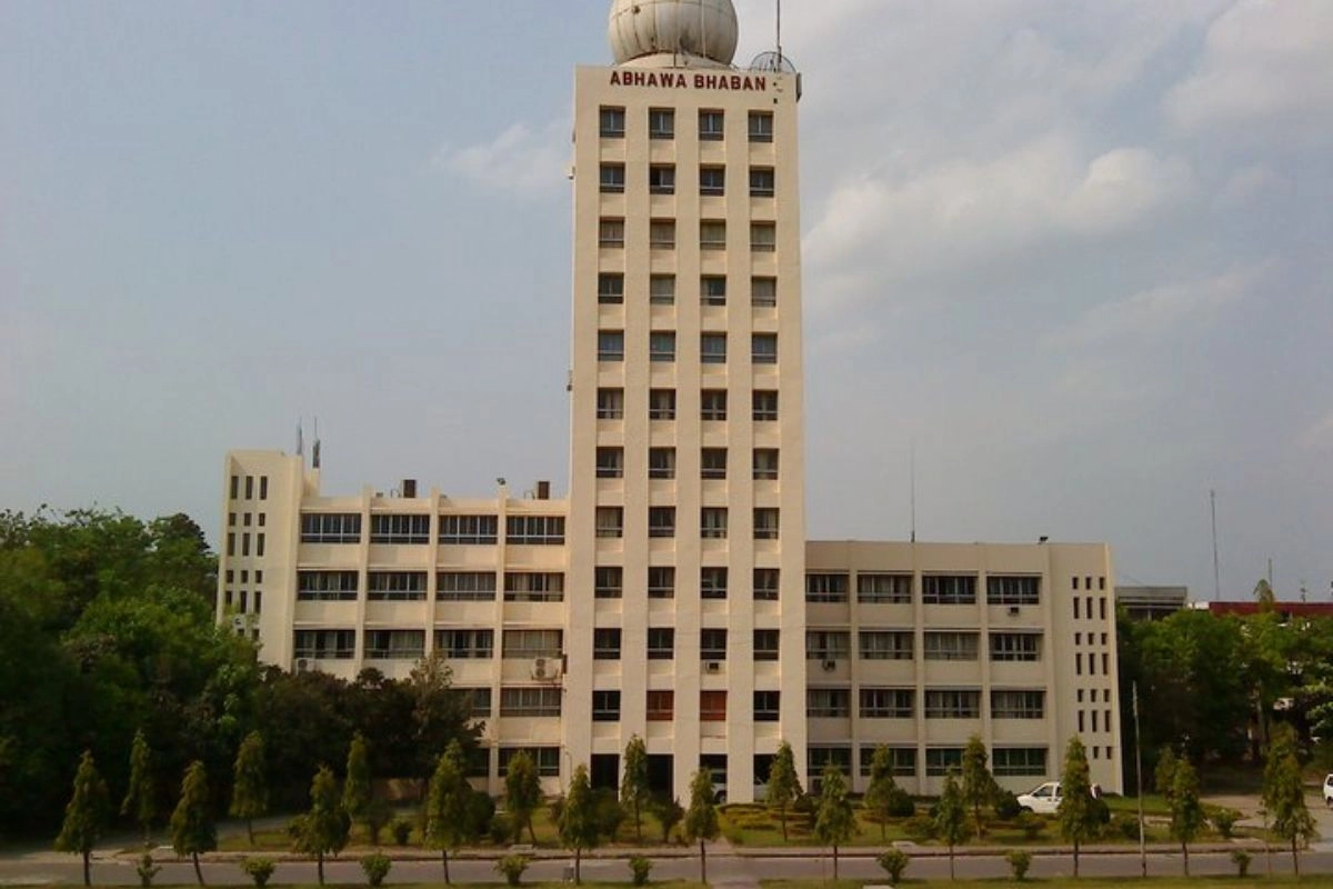 হাড়কাঁপানো ঠান্ডায় বিপর্যস্ত জনজীবন: যে দুঃসংবাদ দিল আবহাওয়া অধিদপ্তর