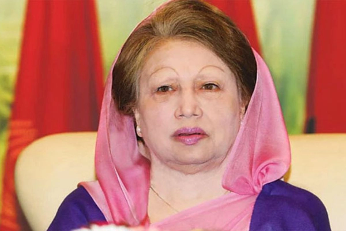 গণতন্ত্রের মানসকন্যা থেকে আপসহীন নেত্রী: কেন ইতিহাসের ধ্রুবতারা বেগম খালেদা ?