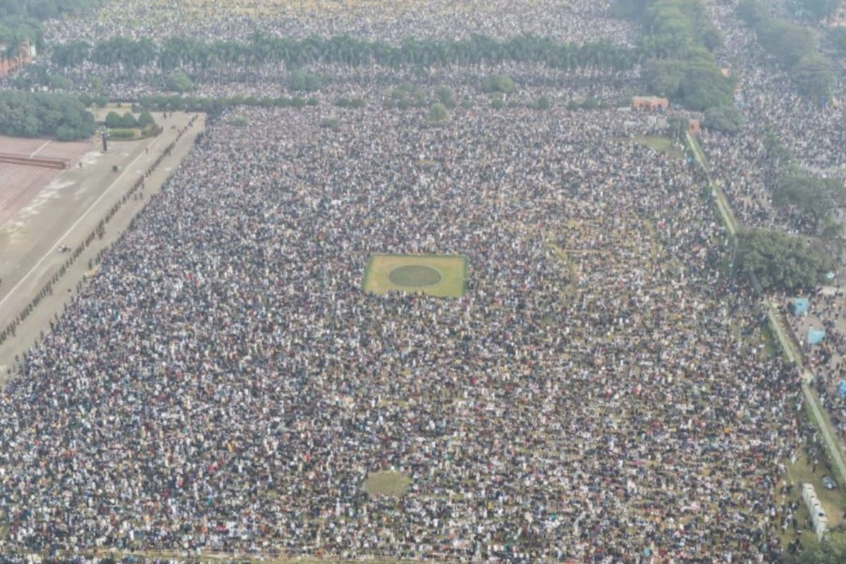 জনসমুদ্রের সাক্ষী বাংলাদেশ: ইতিহাসের পাতায় বড় ৪টি জানাজা-সবচেয়ে বড় কোনটি?
