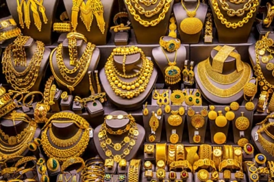 স্বর্ণের বাজারে বিশাল পতন: জেনে নিন আজকের দর (২ জানুয়ারি)