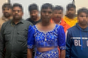 কুয়েতে নারীর পোশাকে নাচ ও অশ্লীল অঙ্গভঙ্গি, ৭ ভারতীয় নাগরিক গ্রেফতার