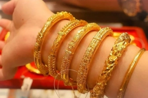 সোনার বাজারে রেকর্ড দাম: ভরিতে ২,৯১৬ টাকা বৃদ্ধি (৭ জানুয়ারি)