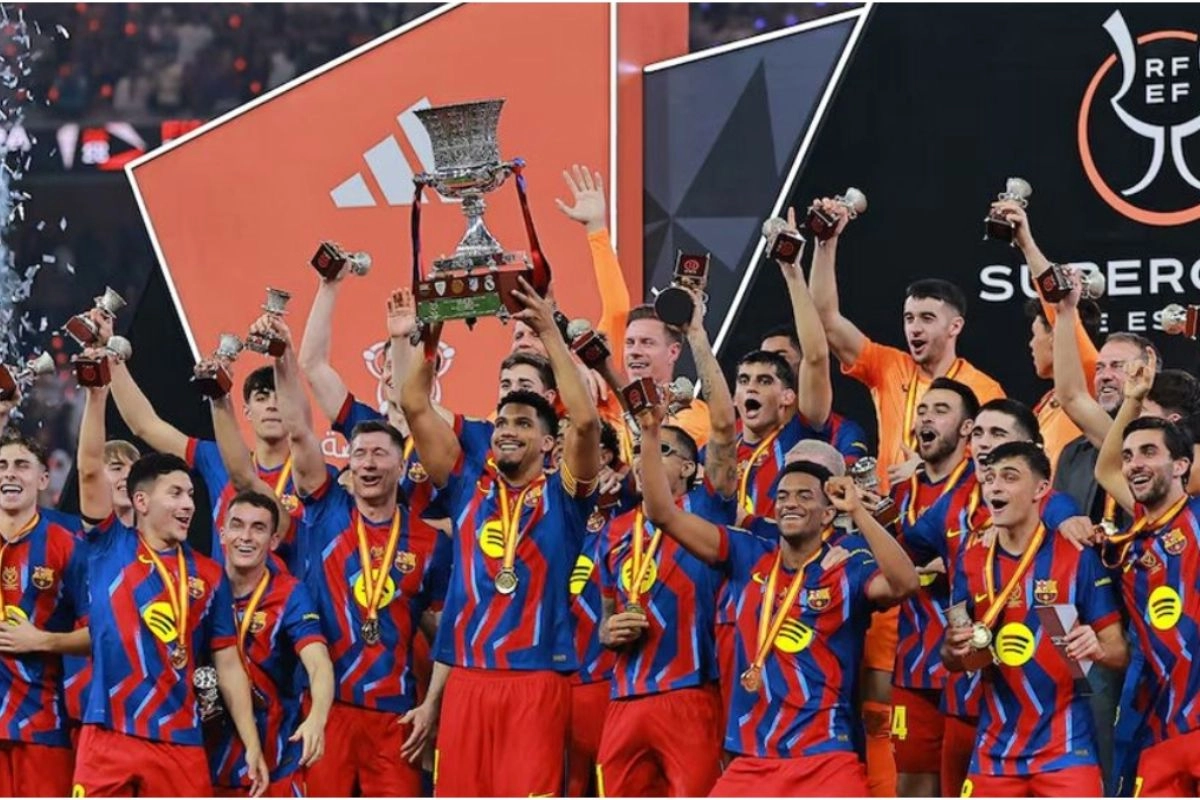 রিয়ালকে হারিয়ে সুপার কাপ জিতল বার্সেলোনা: দেখুন কত টাকা পেল বার্সা
