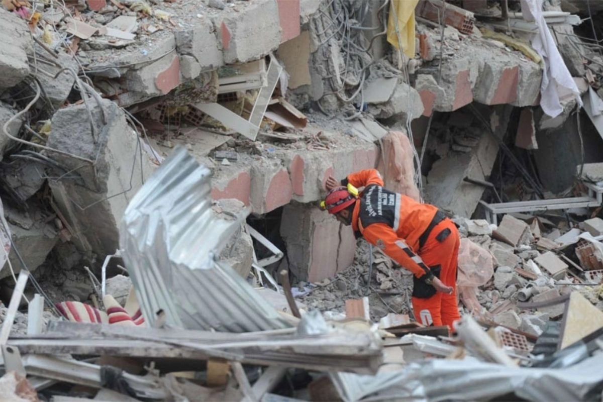 যত মাত্রার ভূমিকম্পে ধ্বংসস্তূপে পরিণত হতে পারে ঢাকা!
