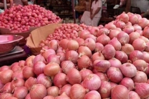 কেজিতে ৩০ টাকা বাড়ল পেঁয়াজের দাম
