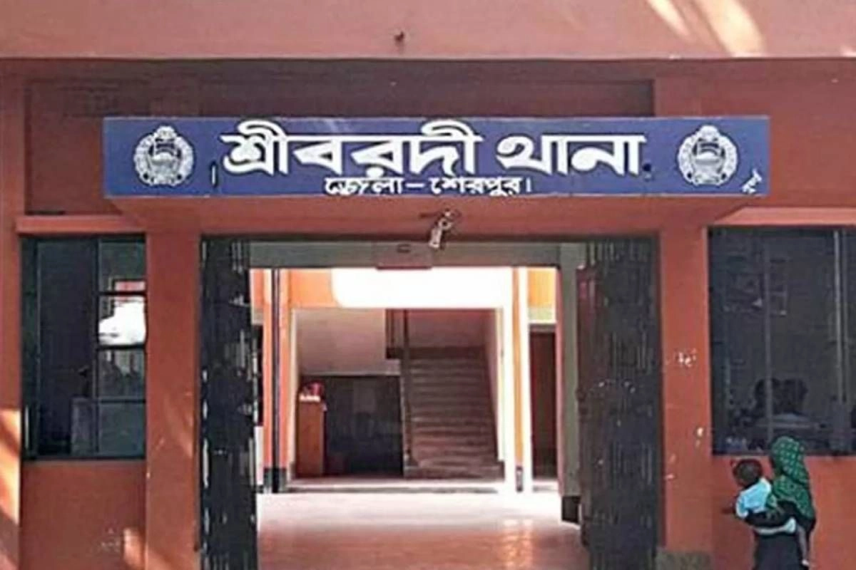 প্রশাসনের নিষ্ক্রিয়তায়: প্রকাশ্যে চালাচ্ছে গাঁ’জা-ইয়া’বার কারবার
