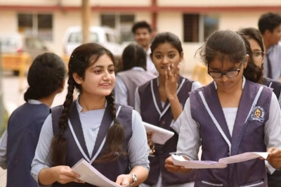 শিক্ষার্থীদের বড় সুখবর: আসছে লম্বা ছুটি
