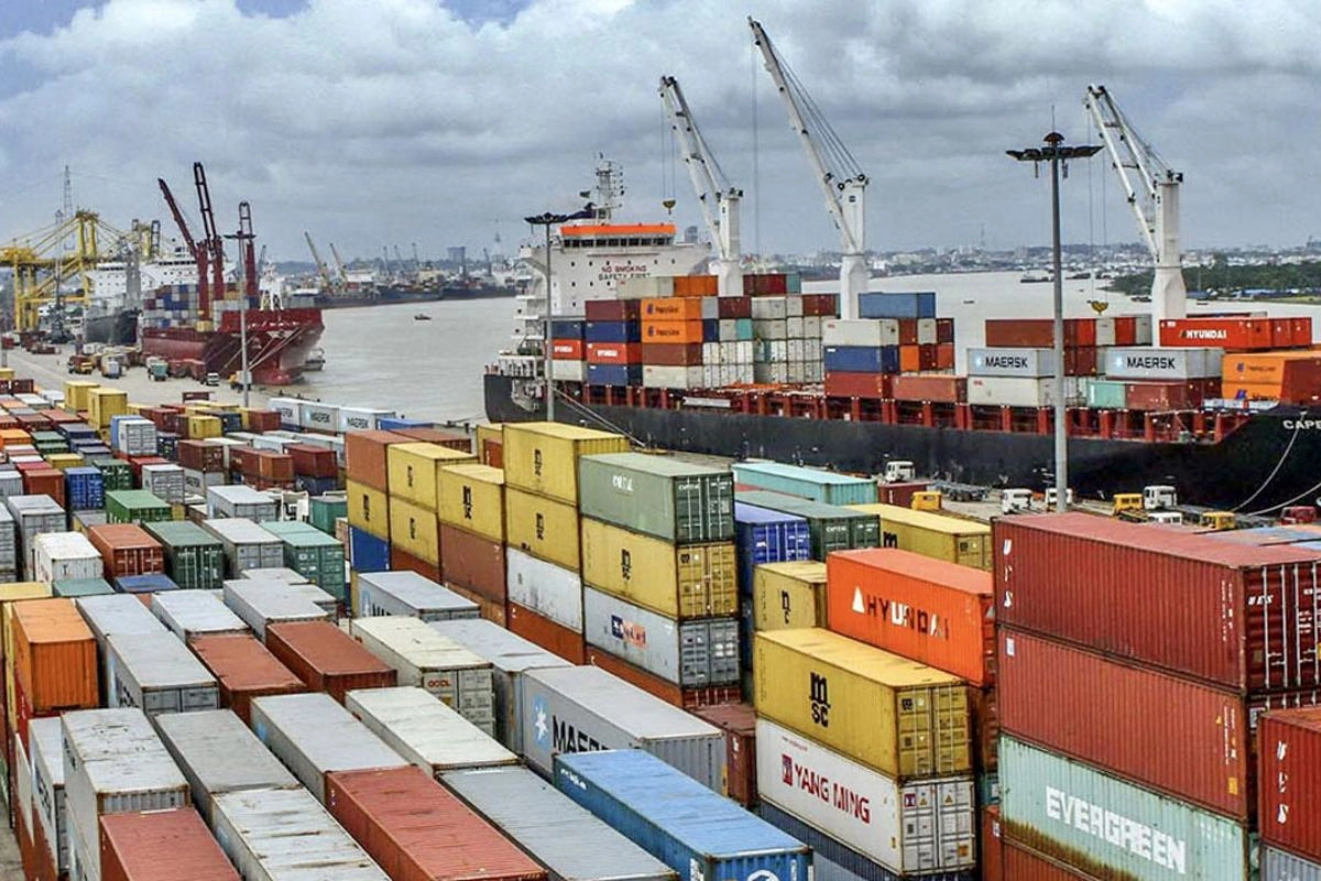 অনির্দিষ্টকালের জন্য বন্ধ চট্টগ্রাম বন্দর-জানুন আসল কারণ
