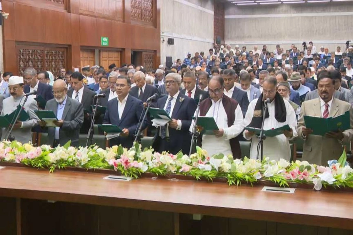 প্রধানমন্ত্রী থেকে উপমন্ত্রী- কার কত বেতন, এছাড়া পান যেসব সুবিধা